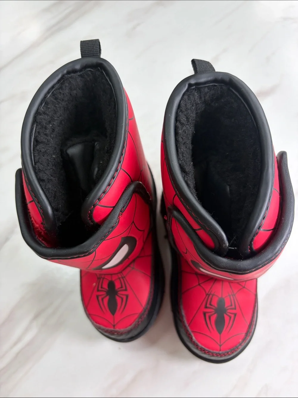 Light up Marvel Spider Man Winter Boots-- fleece Velcro toddler size 7